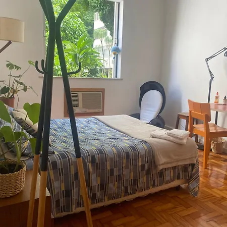 Quarto simpático em Botafogo próx ao metrô-2
